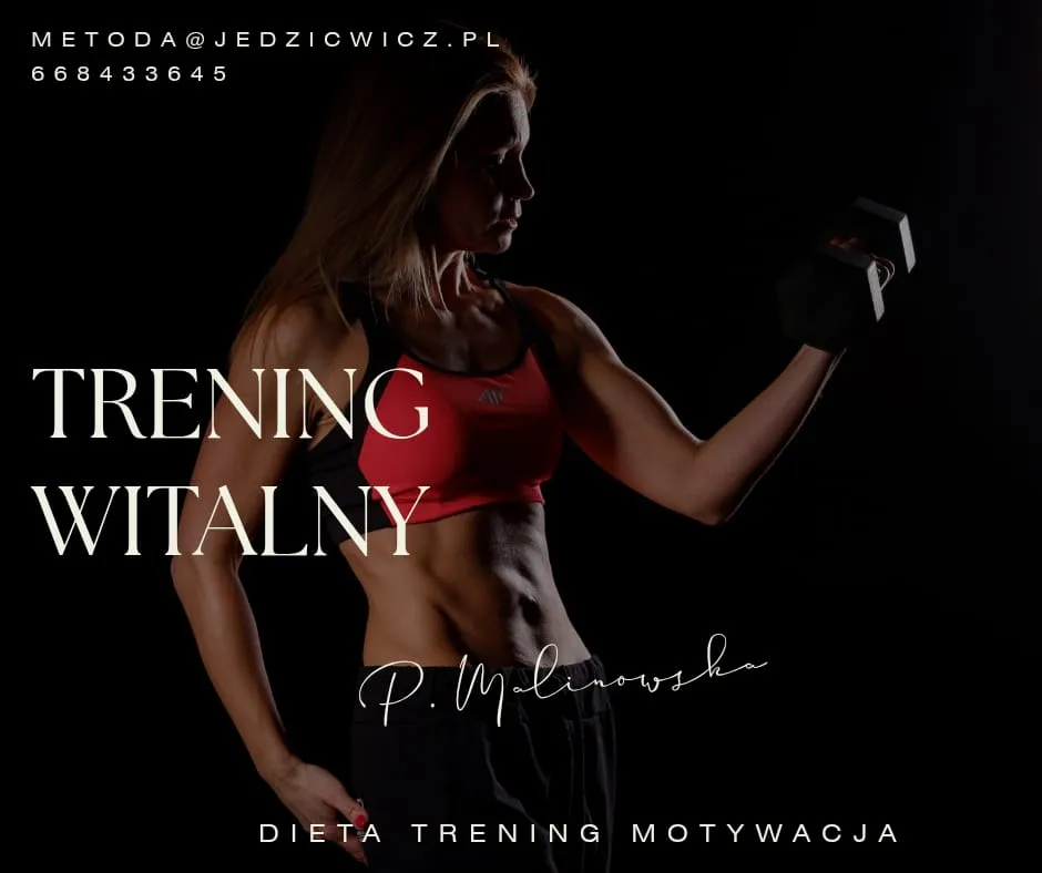 Trening Witalny z hantlami – trenerka personalna Paulina Malinowska pokazuje ćwiczenie na silne ramiona